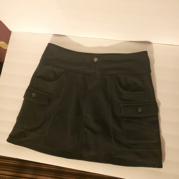Athleta Dark Gray Skirt Womens Size M. Style# S/305235-00 - Picture 1 of 7